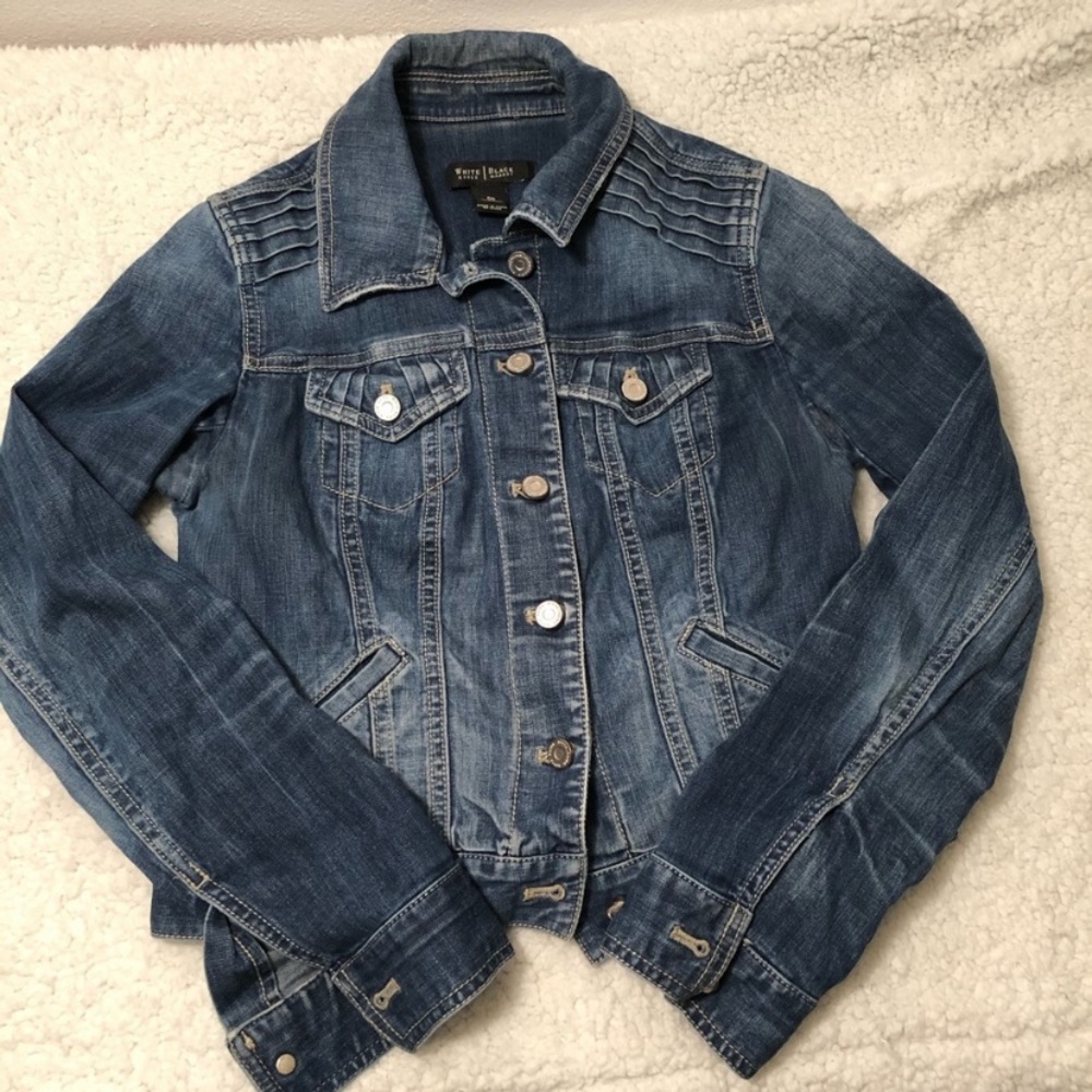 White House Black Market jean jacket. Size 0